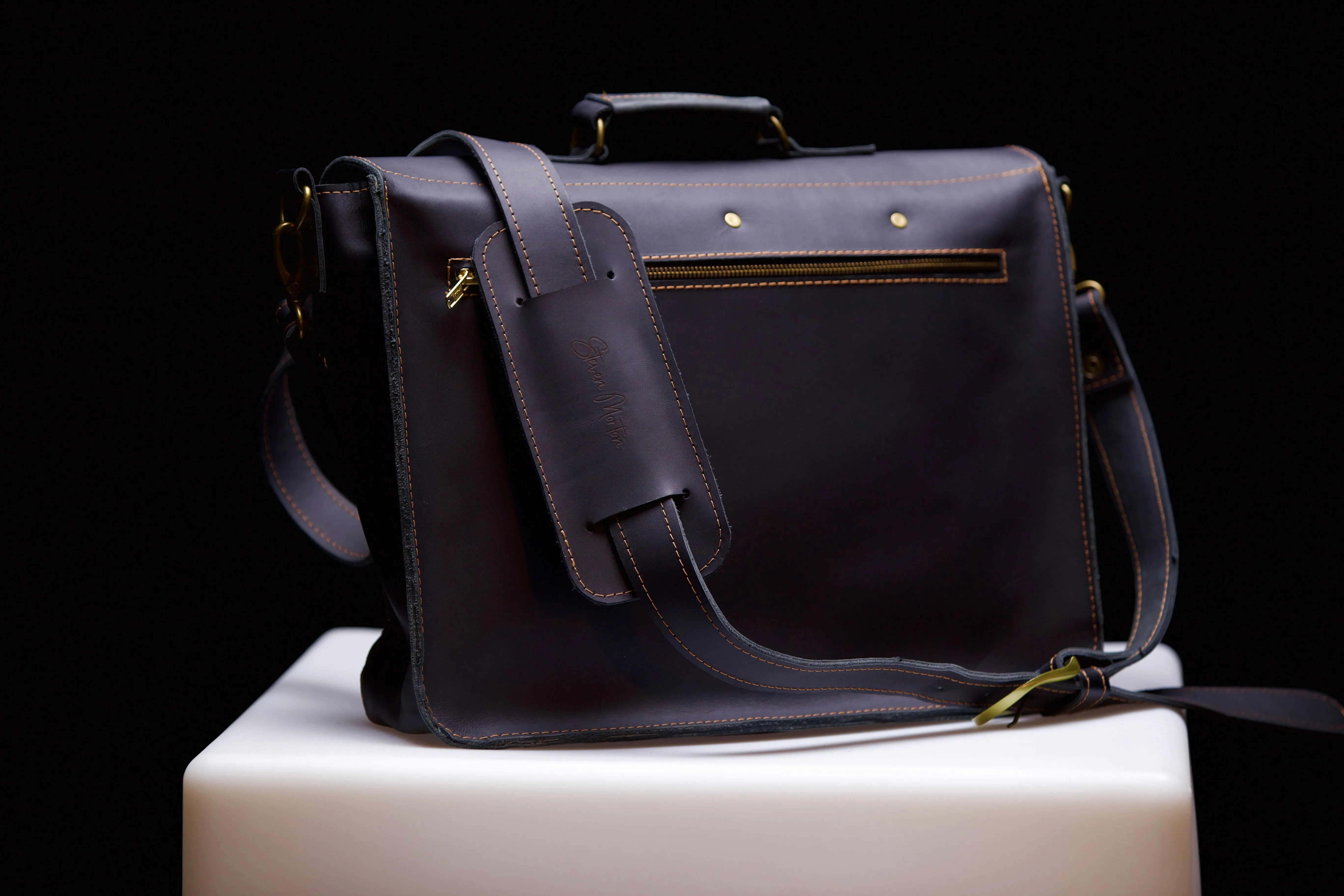 Cońdor Satchel (Matte)