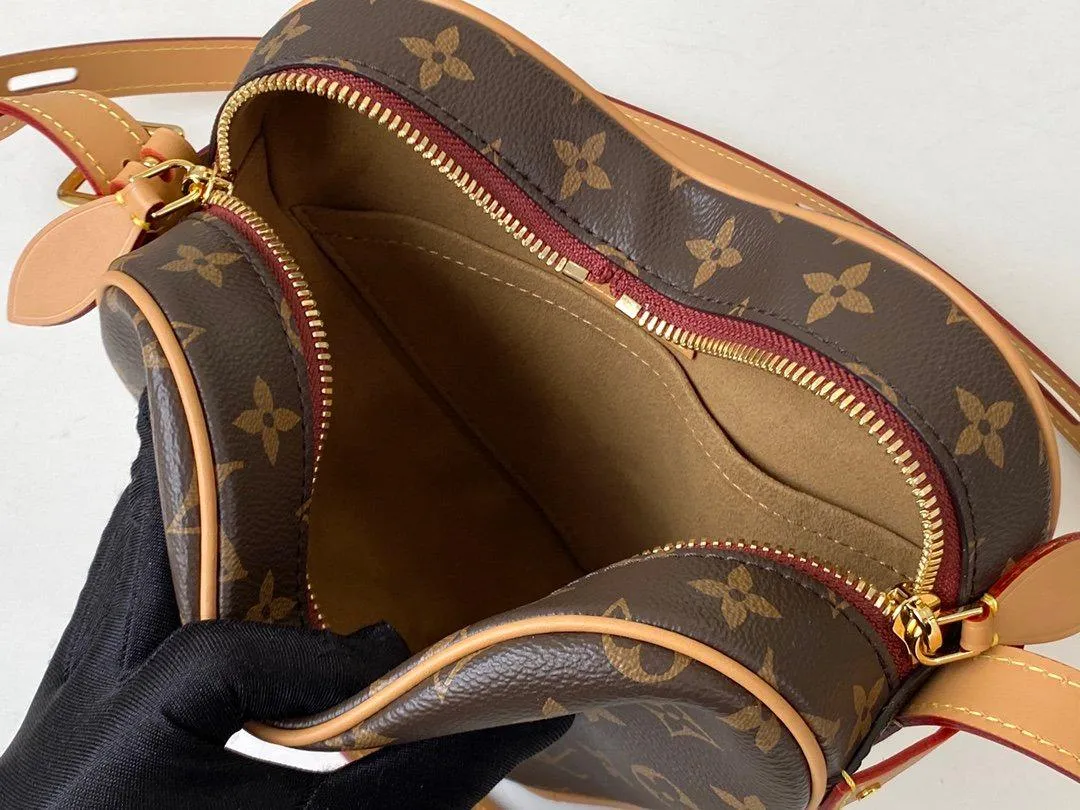 LV Game On Cœur MONOGRAM Nicolas Ghesquière A02