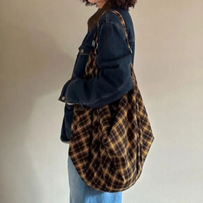 Uakiss Vintage Plaid Large Capacity Trendy Casual Tote Backpack Versatile Handbag Oversized Canvas Armpit Bag Scotland Style
